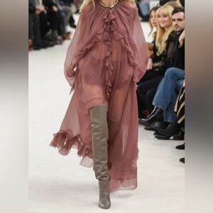 ✨ CHLOE Eve Over-the-knee Leather Boots In Grey
$2150